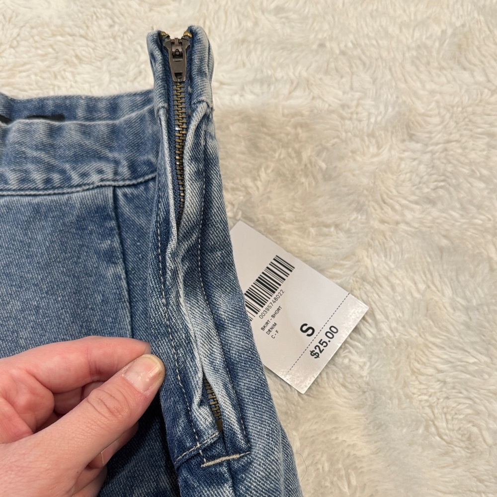 NWT Forever 21 Blue Denim Skirt - Picture 3 of 5